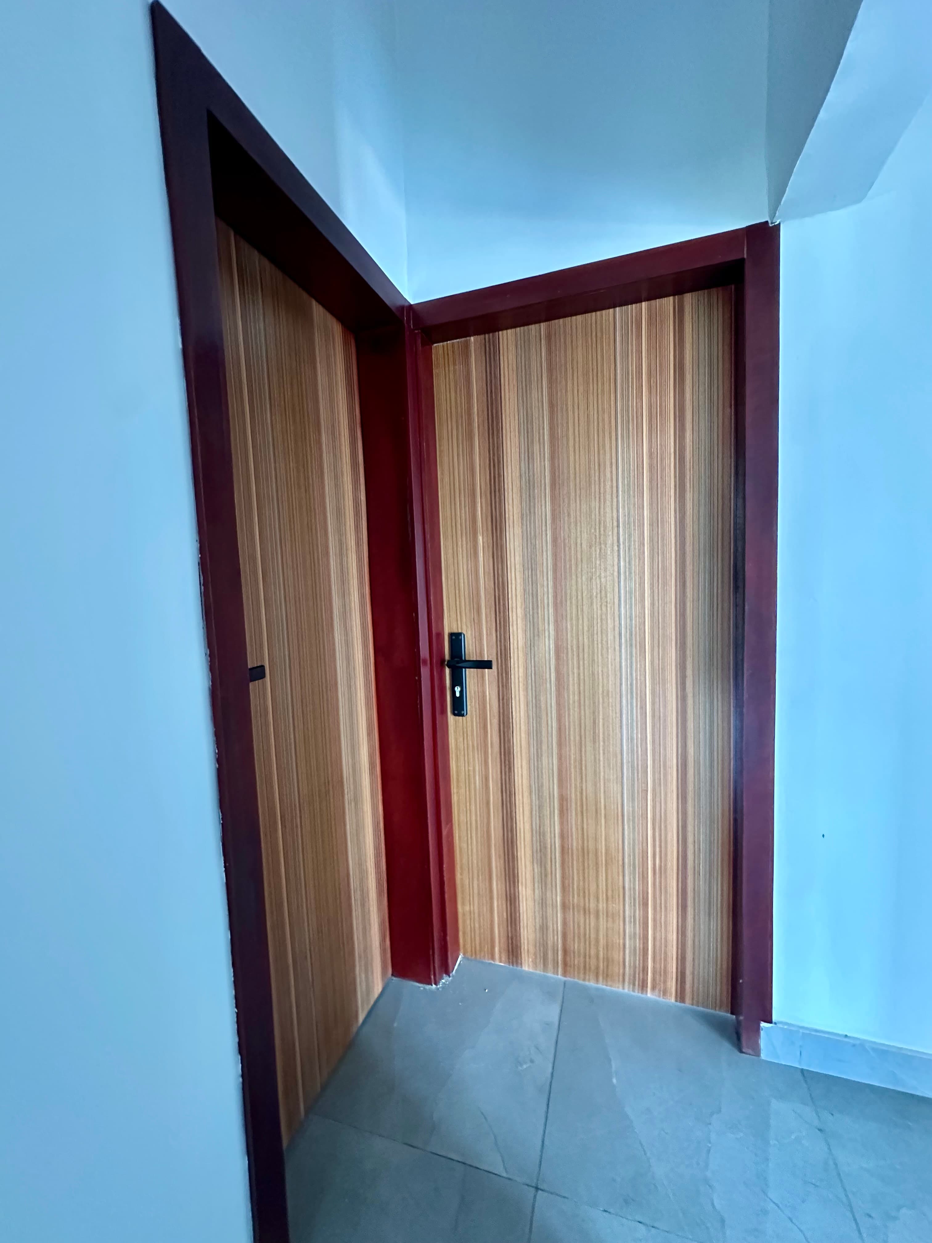 LOCAL COMMERCIAL A LOUER - image 1