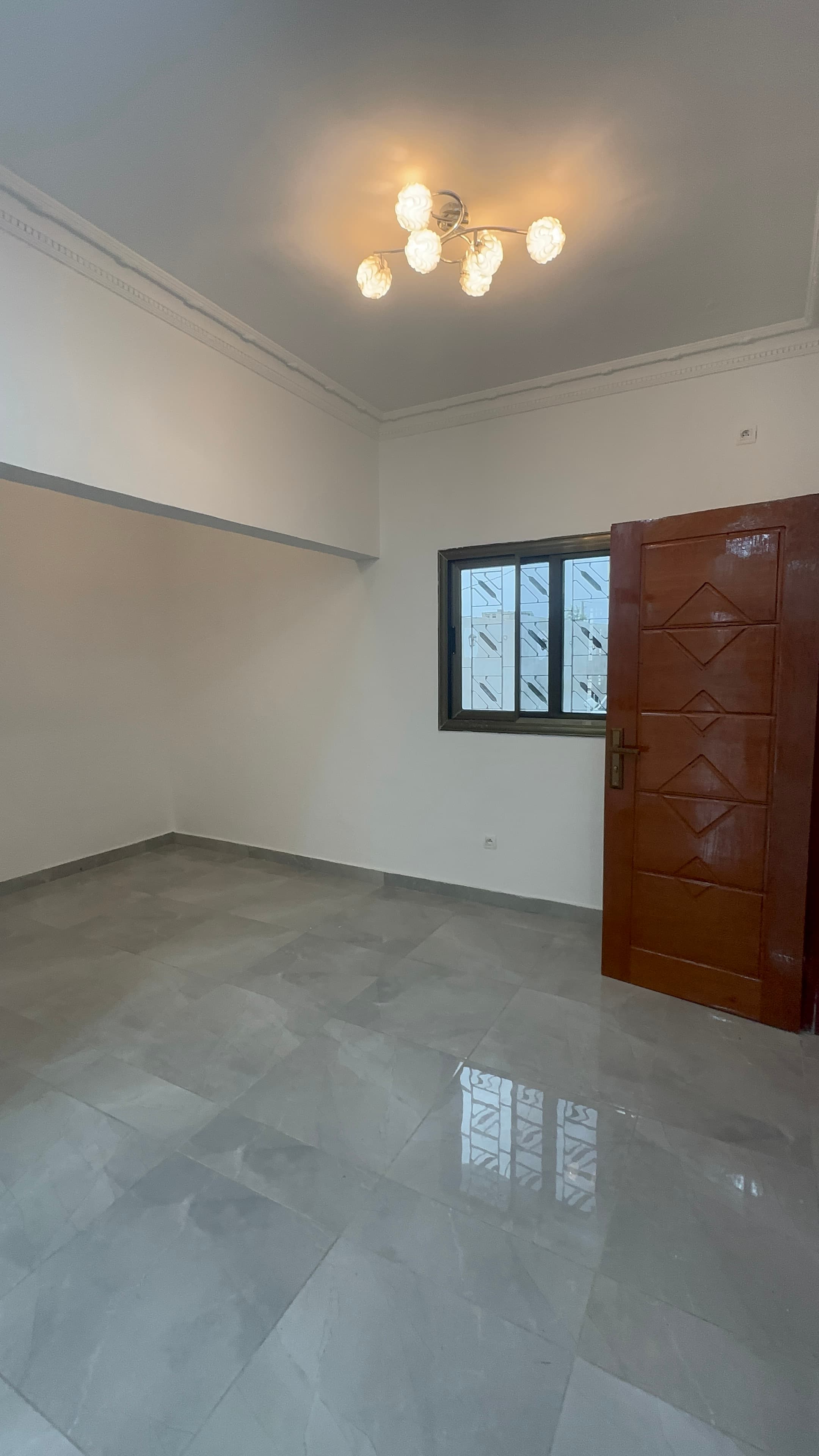 APPARTEMENT À LOUER AU PREMIER CAMPEMENT - view 3