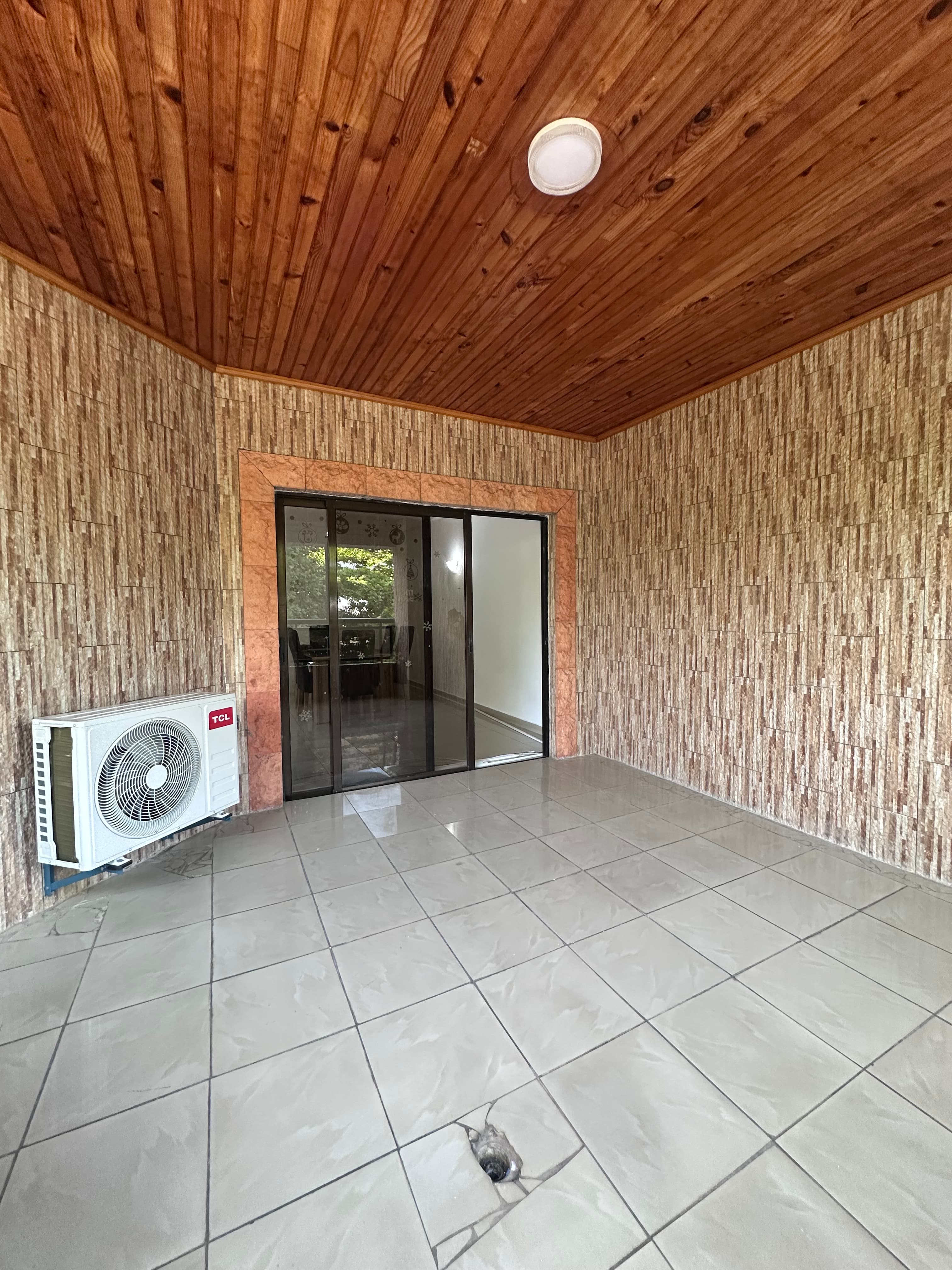 APPARTEMENT À LOUER À TAHITI - image 1